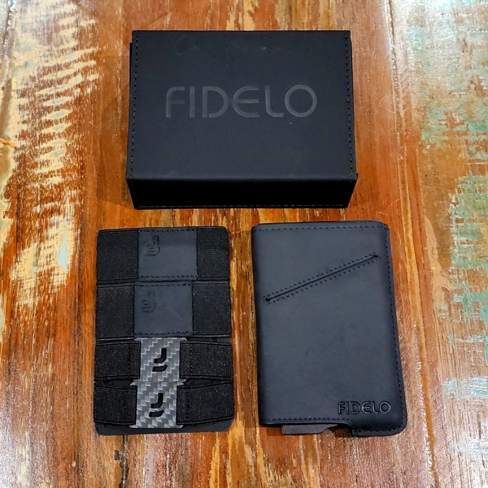 Fidelo Hybrid Wallet and Card Case made w/ Top Grain Leather